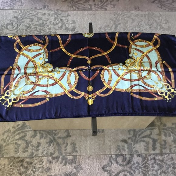 LARGE SATIN LARGE SQUARE SCARF SHAWL WRAP BLUE 34" x 34" EQUESTRIAN - Picture 5 of 6